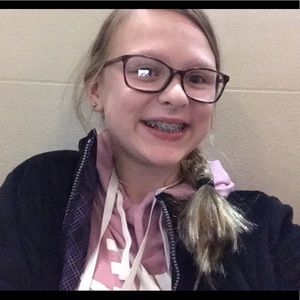 Meet your Posher, Anneliese